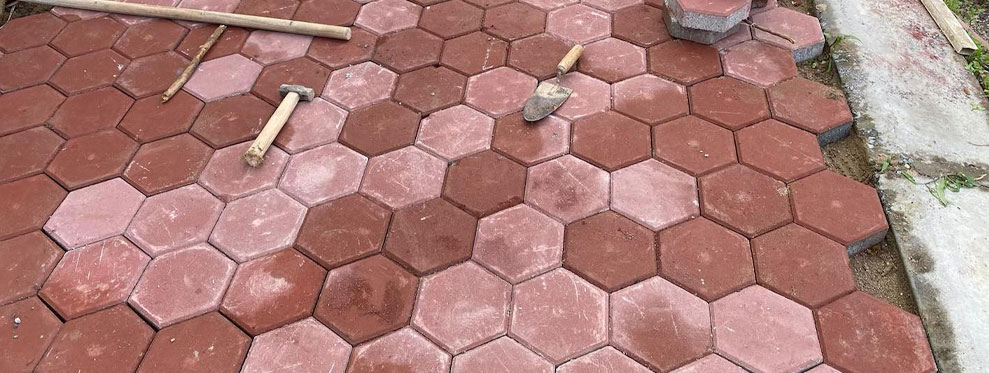 Vỉa hè sử dụng gạch lục giác sần